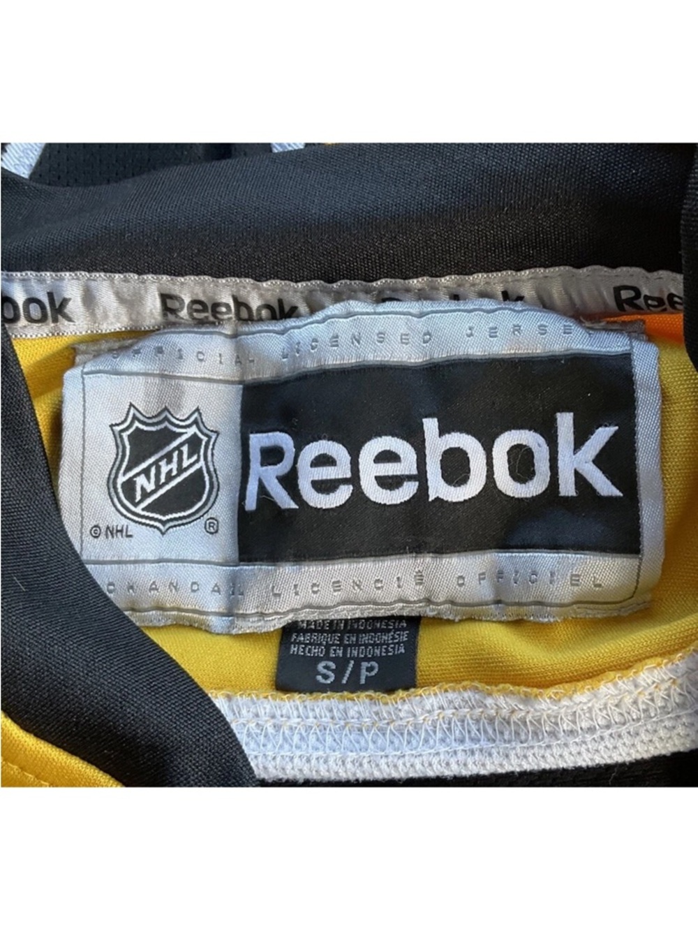 Reebok Boston Bruins Torey Krug Stitched Jersey Size Small - Picture 12 of 13